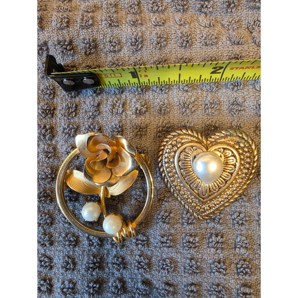 Vintage Gold Tone Faux Pearl Rose Wreath and Heart Brooch Pin Set Taiwan